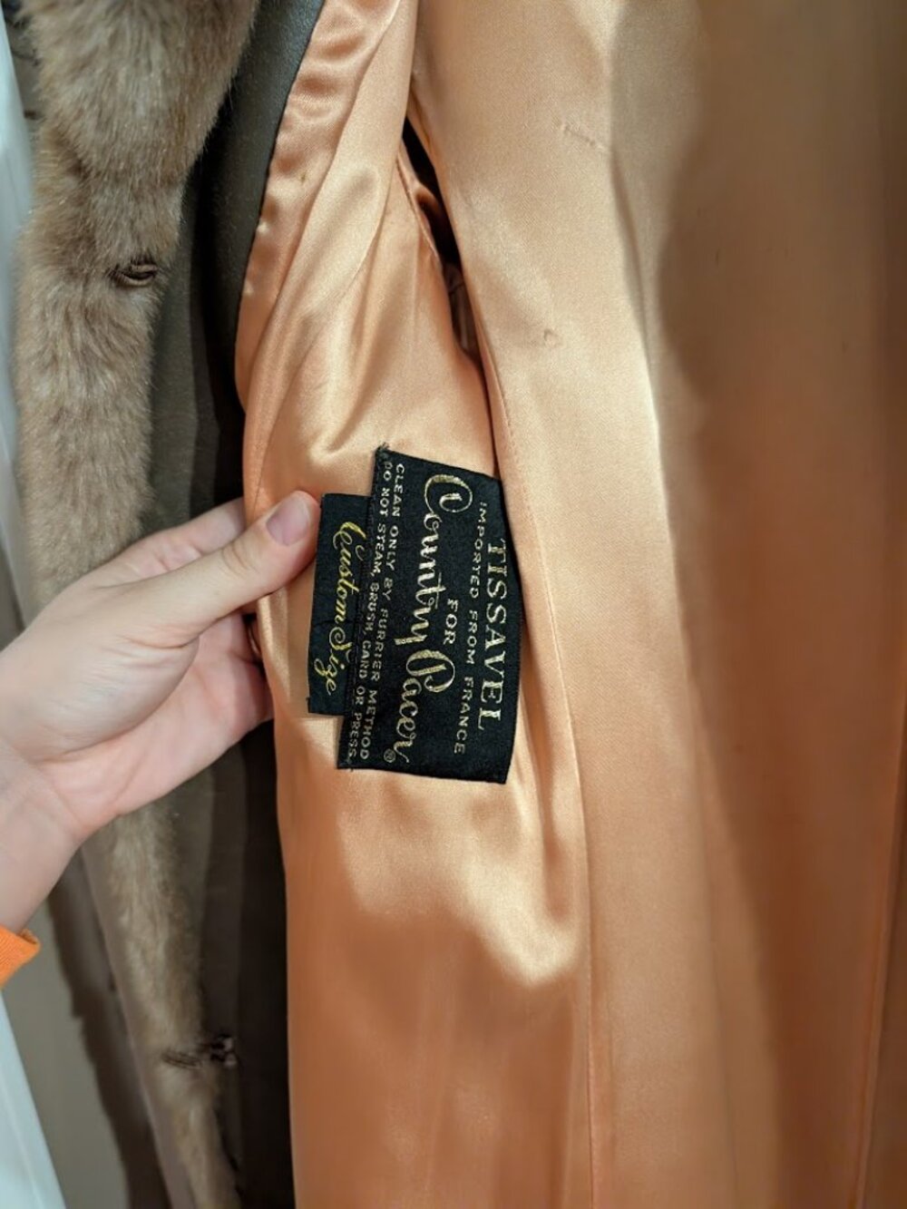 Tissavel of France Lovemans Vintage Faux Fur Knee Length Coat Beige Fawn 8 EUC - Picture 9 of 15
